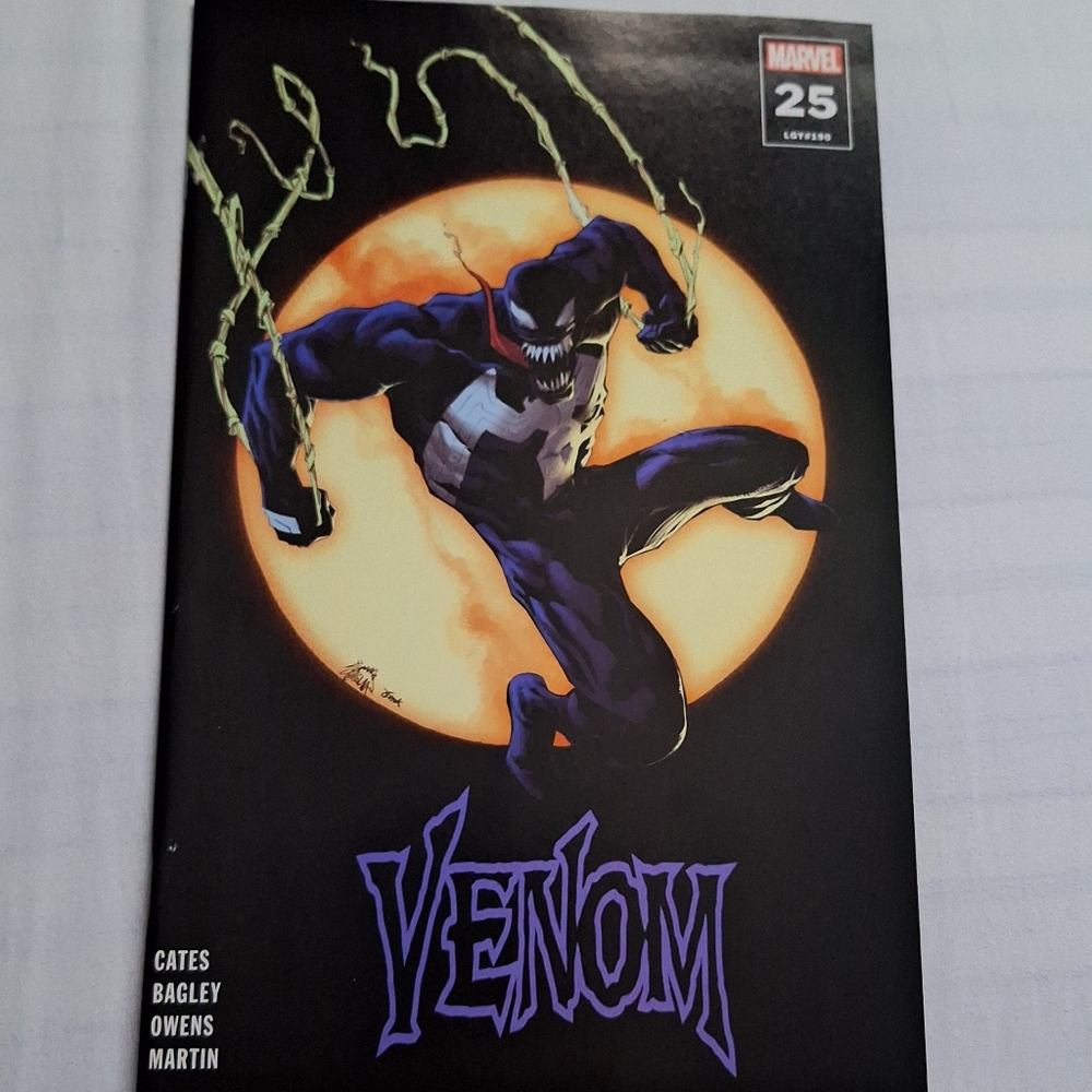 Lot of 5 Venom/Symbiote Spider-Man Comic Books